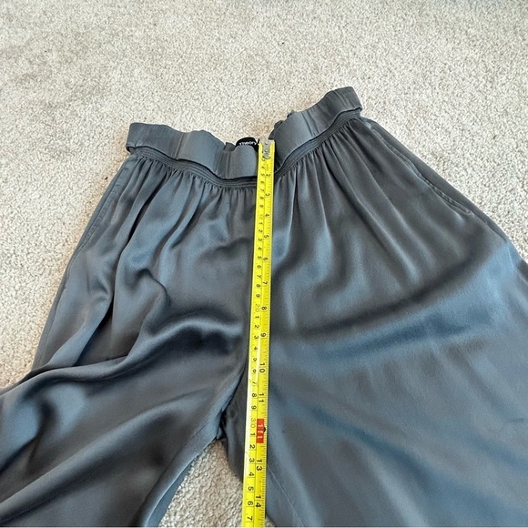 THEORY Womens Gray Silk Smocked Gathered Pull-on Culottes Sz S - Picture 9 of 12